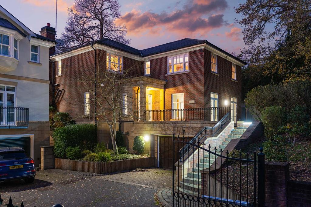Dusk front