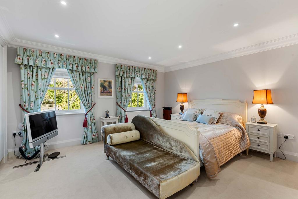 Principle bedroom
