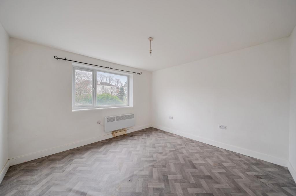 1388247-10-6936d1...