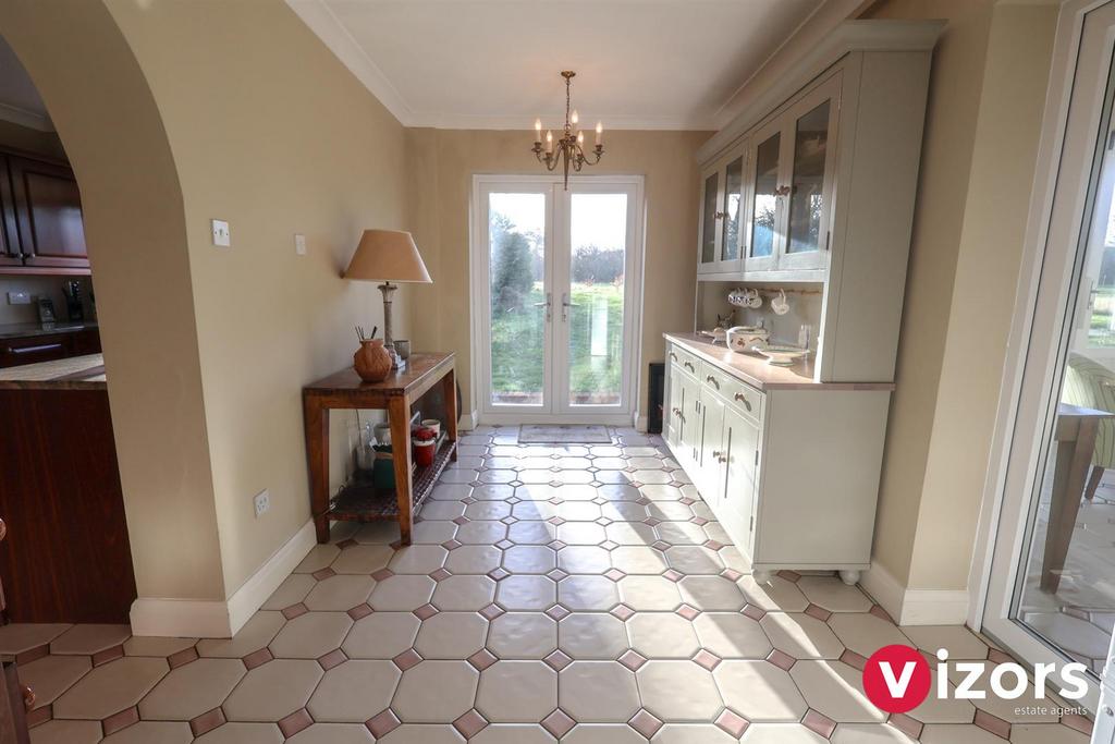 Breakfast Room