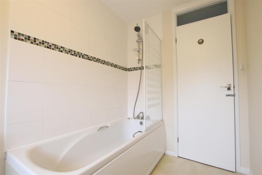 49 Arnold Way (2).JPG