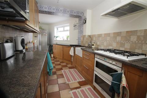 4 bedroom semi-detached house for sale, Crossways, Three Bridges, Crawley
