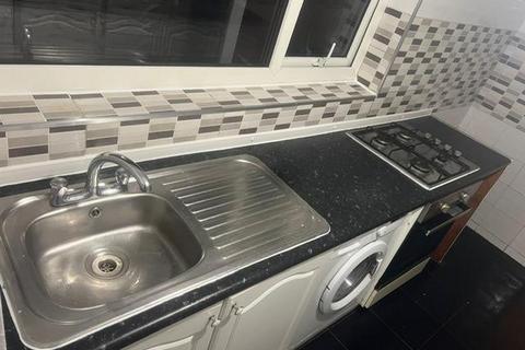 2 bedroom terraced house to rent, Devon Road, Barking, Essex, IG11
