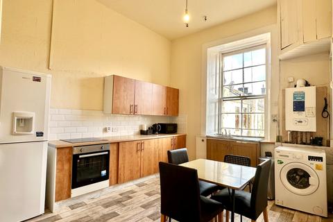 4 bedroom flat to rent, Otago Street, Hillhead, Glasgow, G12