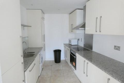 3 bedroom apartment to rent, Dundee Wharf, Three Colt Street, London E14
