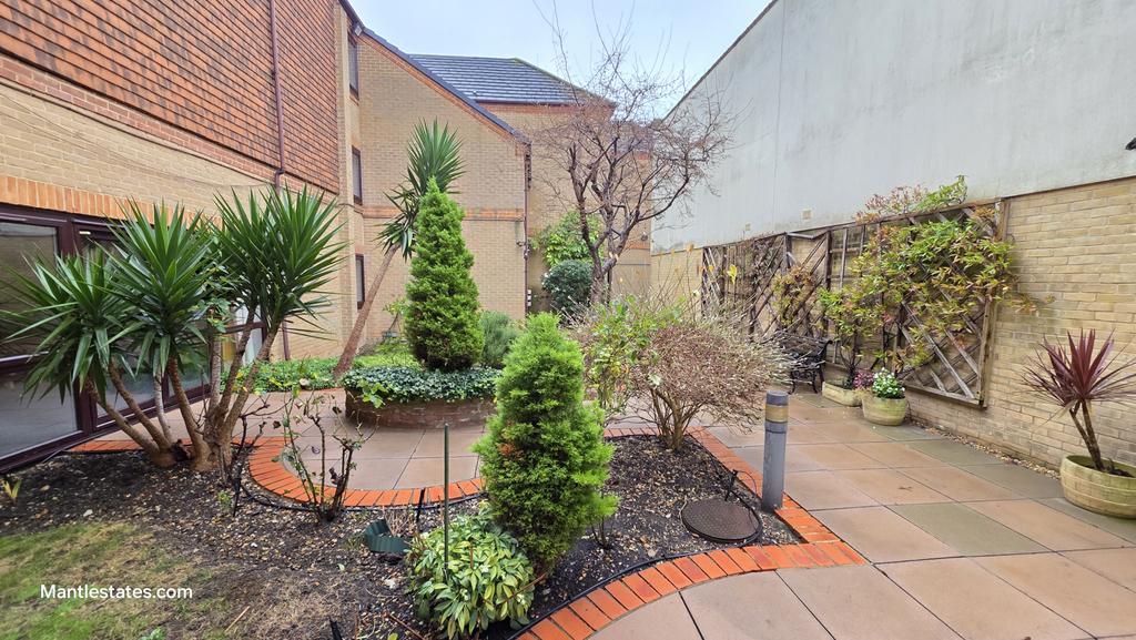 Communal gardens