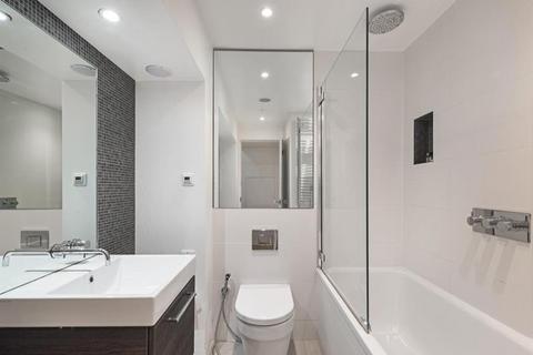 3 bedroom townhouse to rent, Star Street, London W2