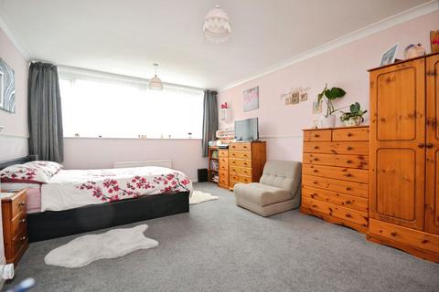 undefined, Laburnum Grove, Bognor Regis, PO22 9HT