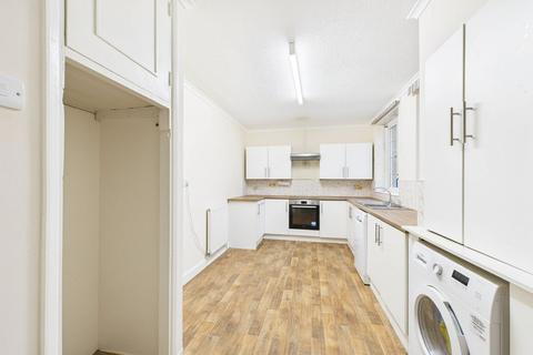 3 bedroom semi-detached house to rent, Lincoln Road, Maidenhead, Berkshire, SL6