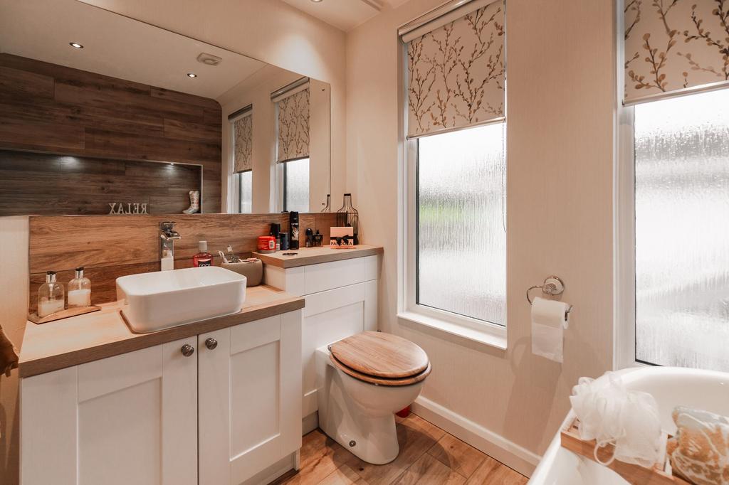 Main Bathroom