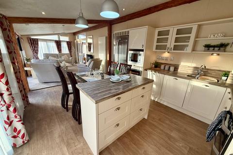 2 bedroom lodge for sale, Ilfracombe Devon