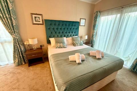 2 bedroom lodge for sale, Ilfracombe Devon