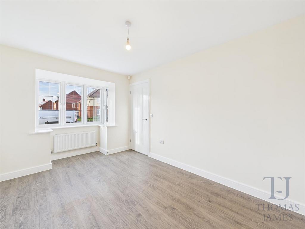 CAM03997 G0-PR0129-STILL002.jpg