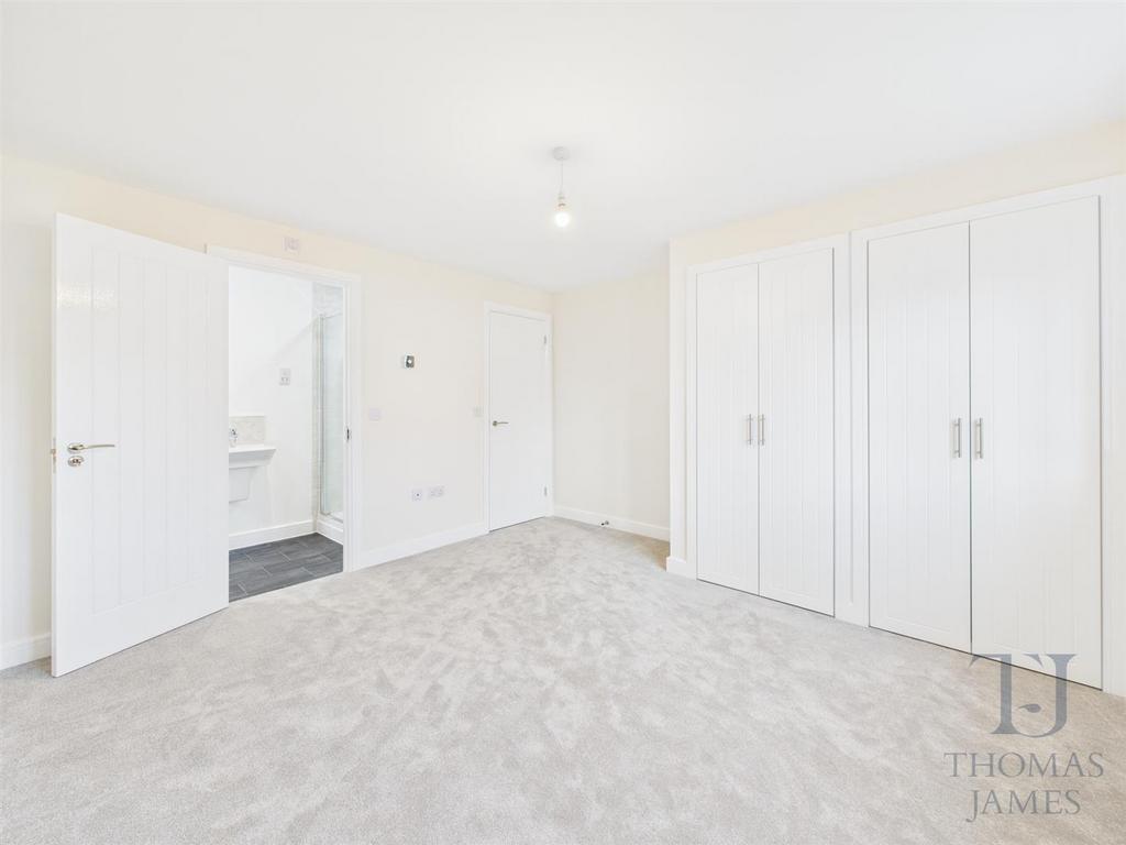 CAM03997 G0-PR0129-STILL023.jpg