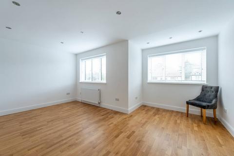 undefined, Ullswater Crescent, Kingston Vale, London, SW15