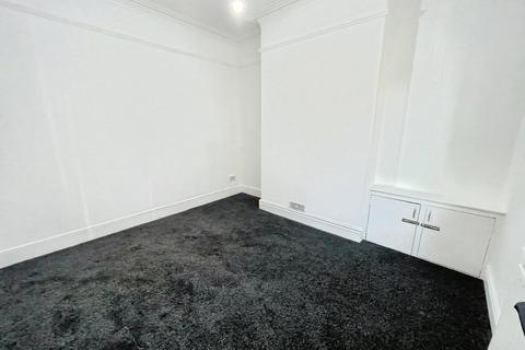 2 bedroom terraced house to rent, Stanhope Street, Greater Manchester SK5