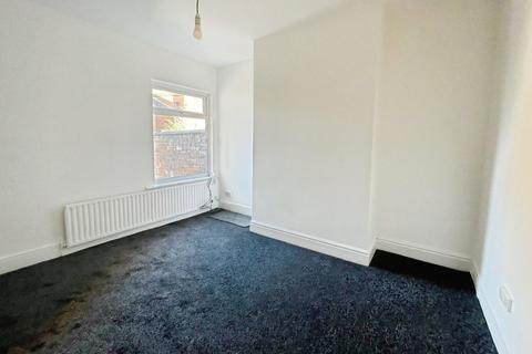 2 bedroom terraced house to rent, Stanhope Street, Greater Manchester SK5