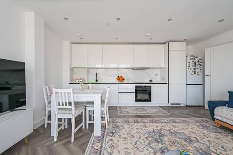 2 bedroom flat for sale, Larkshall Road, Chingford, E4