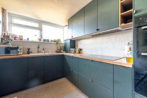 2 bedroom flat to rent, Walthamstow, Walthamstow, London, E17