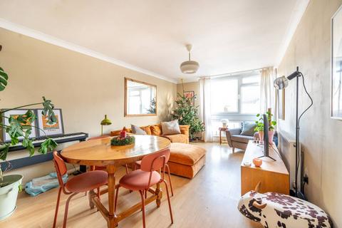 2 bedroom flat to rent, Walthamstow, Walthamstow, London, E17