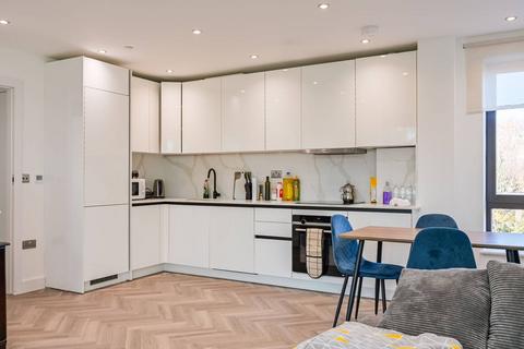 2 bedroom flat for sale, Larkshall Road, Chingford, E4