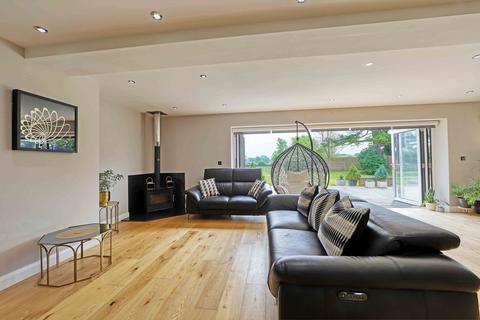 undefined, Ascot Road, Holyport, SL6