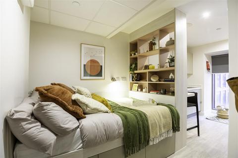 Studio to rent, Lancaster Street, Birmingham B4