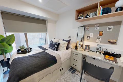 Studio to rent, Lancaster Street, Birmingham B4