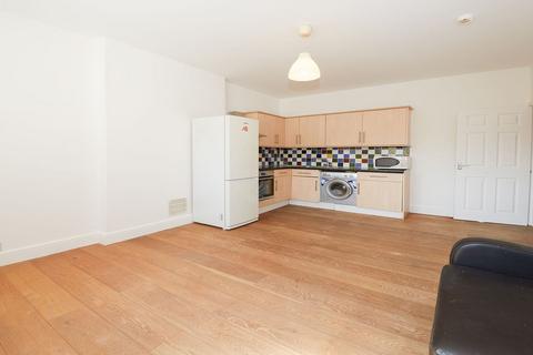 2 bedroom flat to rent, Rutland Park, London NW2