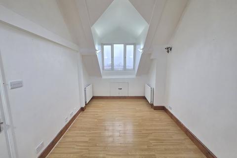2 bedroom flat to rent, Stockwell Road, London, SW9 9TN
