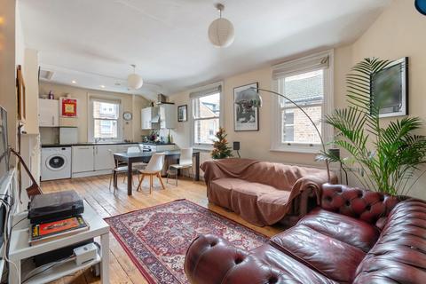 3 bedroom maisonette for sale, Ormiston Grove, London W12