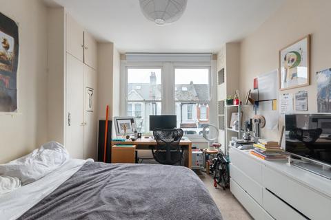3 bedroom maisonette for sale, Ormiston Grove, London W12