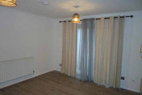 2 bedroom terraced house to rent, Silver Royd Road, Leeds LS12