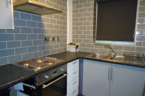 2 bedroom terraced house to rent, Silver Royd Road, Leeds LS12