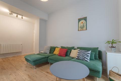undefined, 53-65 The Green Flat 3