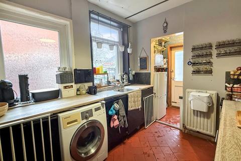 undefined, West End, Westbury