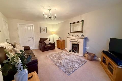 4 bedroom detached house for sale, Debdale Way, Mansfield Woodhouse, Mansfield