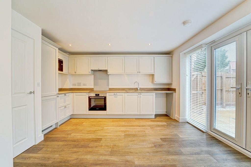Kitchendinershot3
