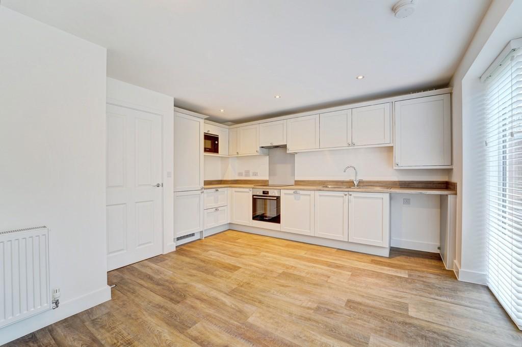 Kitchendinershot2