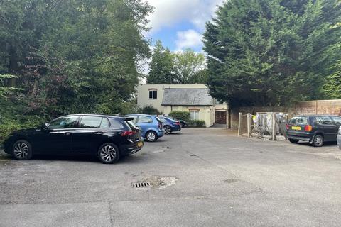 Office to rent, Pebble Close Tadworth KT20 7PA