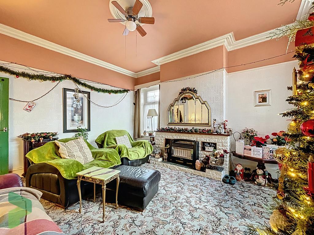 Living room or dining rm