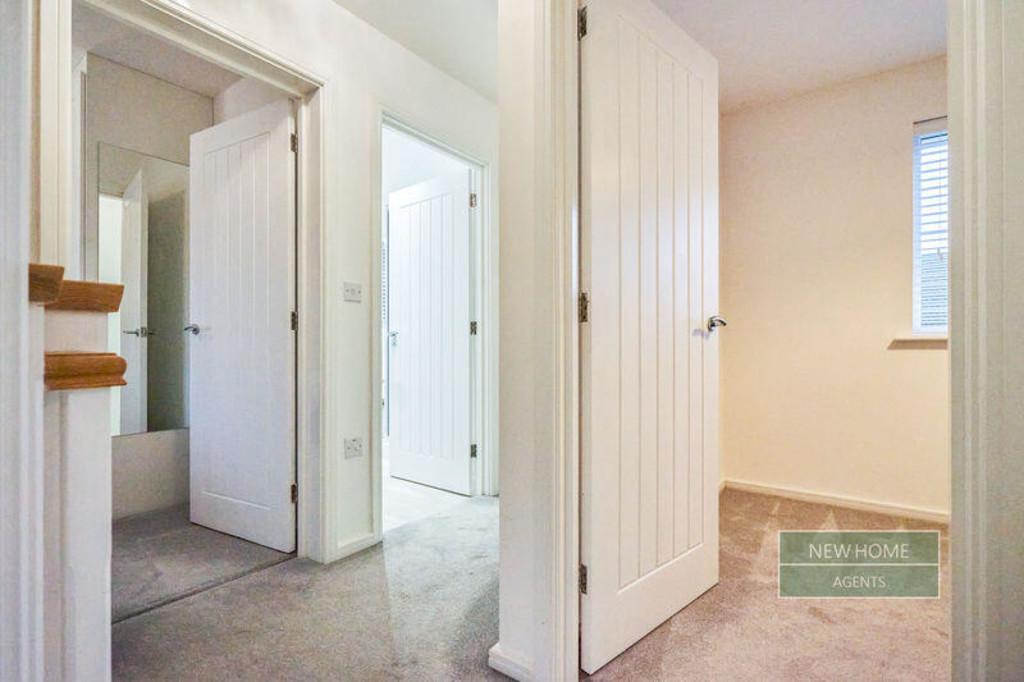 79663 12796324 img 32 0000