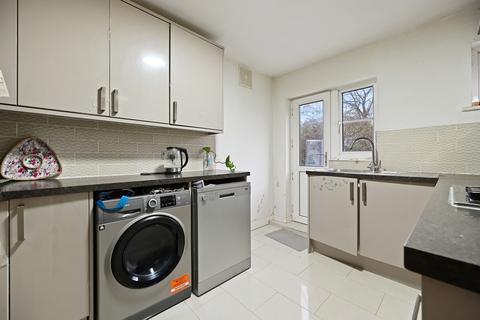 2 bedroom flat for sale, College Road, Harrow Weald