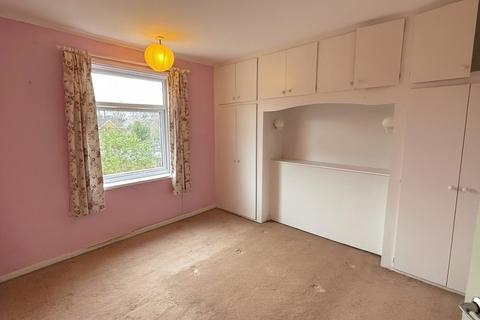 3 bedroom semi-detached house for sale, Pendlebury Drive, Leicester