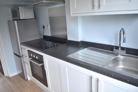 3 bedroom terraced house to rent, Malling Gardens, Morden SM4