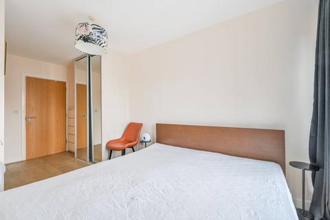 2 bedroom flat to rent, 92 St Clements Avenue, London E3