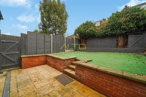 2 bedroom flat to rent, Dagmar Avenue, Wembley, Middlesex HA9