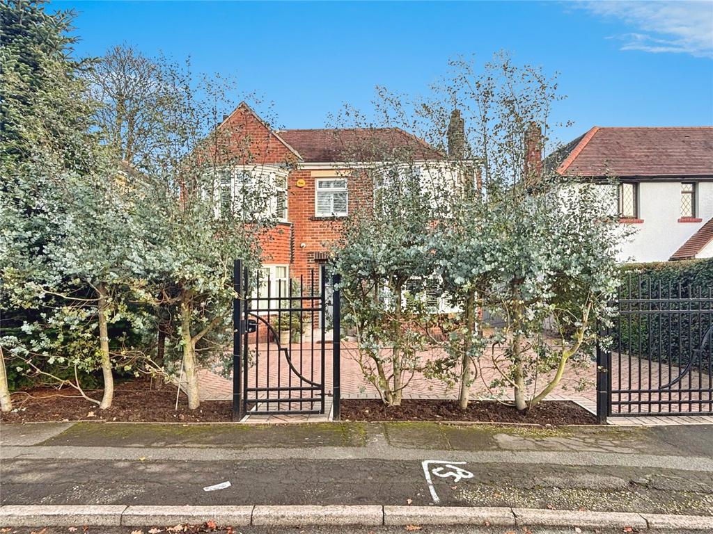 Gated Frontage