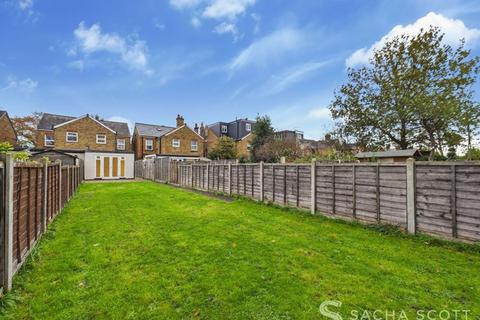 2 bedroom flat for sale, Hook Road, Epsom, KT19