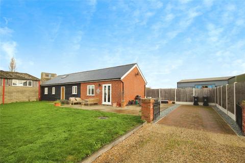 2 bedroom bungalow to rent, Lodge Farm, Old London Road, Woodham Walter, CM9